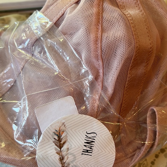 VICTORIA'S SECRET Mesh Balconette Bra - Picture 6 of 7